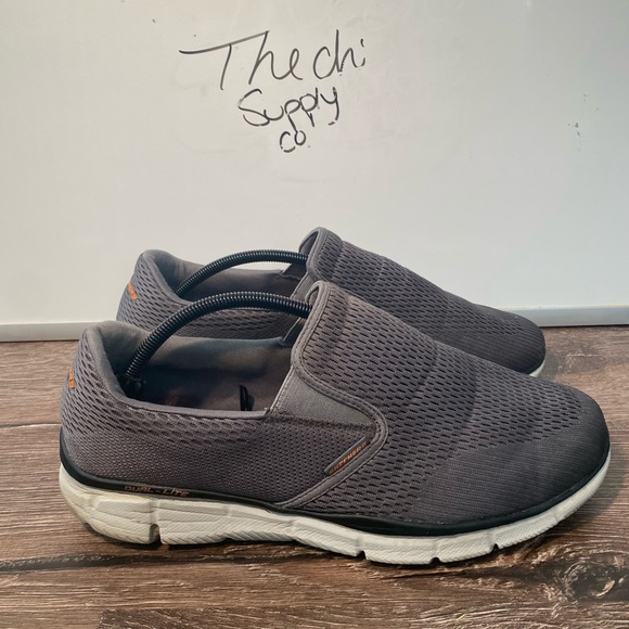 mens sketchers size 12